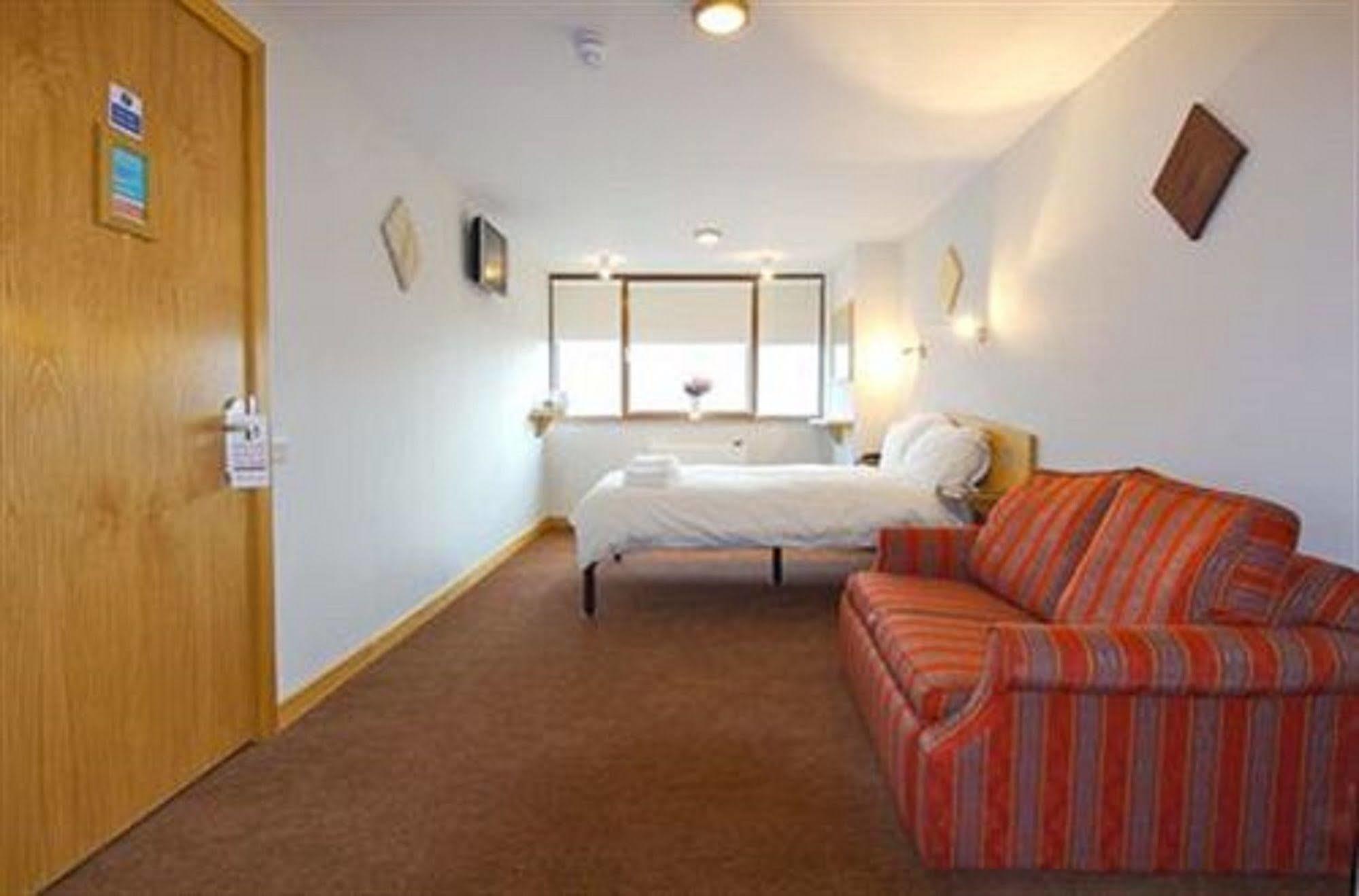 Rosemount Hotel Heathrow Хаунслоу Номер фото